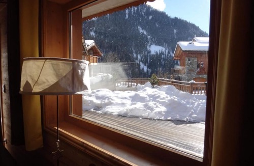 Champagny-en-Vanoise Ski Chalet | Chalet, view village/forest, terrace, balcony, fireplace or stove, tv, 120m², Champagny-en-Vanoise