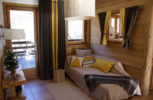 Champagny-en-Vanoise Ski Chalet | Chalet, view village/forest, terrace, balcony, fireplace or stove, tv, 120m², Champagny-en-Vanoise