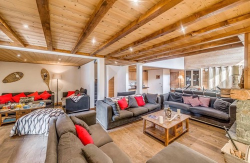Les Brevieres Ski Chalet | Chalet, view ski slopes, sauna, terrace, balcony, fireplace or stove, tv, ski locker, 170m², Tignes