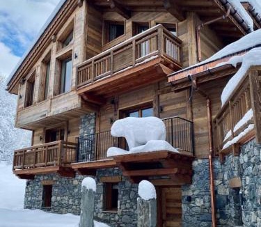 Meribel Ski Chalet | Chalet Yolo with Pool and Spa