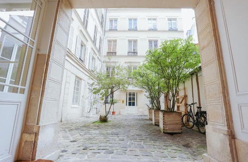 Saint-Germain-des-Pres Apartment | Chambre élégant - à Saint-Germain - Ascenseur