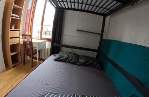 Bobigny House | Chambre 2 lits pour 4 personnes métro 5