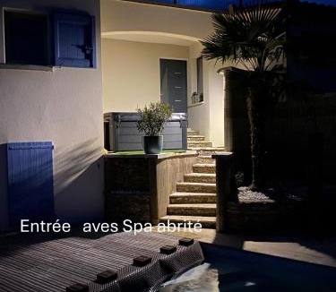 Saint-Rome-de-Tarn Bed & Breakfast | Chambre au calme avec spa privatif gratuit sud aveyron les palmiers des causses