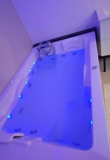 Valreas House | Chambre bain balneo indépendante