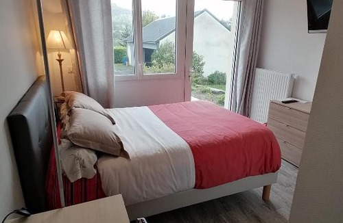 Thiezac Bed & Breakfast | Chambre d'Hôte Fauste MACUA