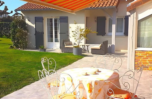 Feytiat Bed & Breakfast | Chambre D'hôtes Agapanthe