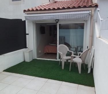 Lunel House | Chambre d'hôtes