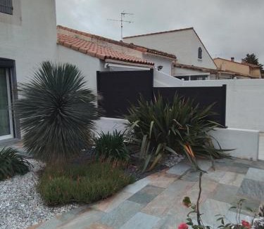 Lunel House | Chambre d'hôtes