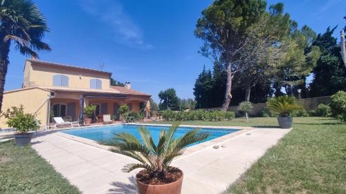 Serignan-du-Comtat Bed & Breakfast | Chambre et petit déjeuner