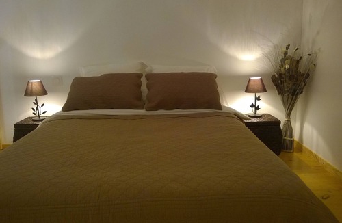 Belvianes-et-Cavirac Bed & Breakfast | Chambre familiale Le Jardin des Gorges