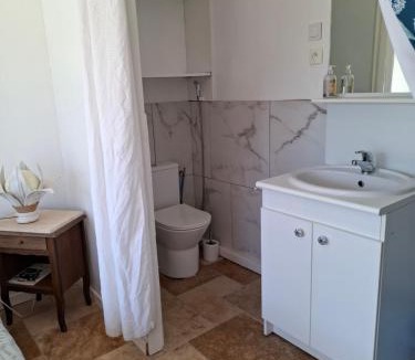 Lesparre-Medoc House | Chambre
