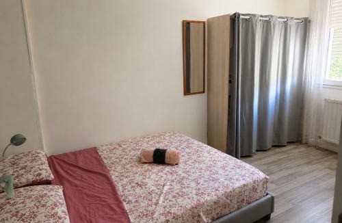 Ales House | Chambre privée dans une maison avec jardin potager