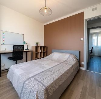 Ales House | Chambre privée dans une maison avec jardin potager