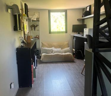 Meyreuil Bed & Breakfast | Chambre privée dansHavre de paix
