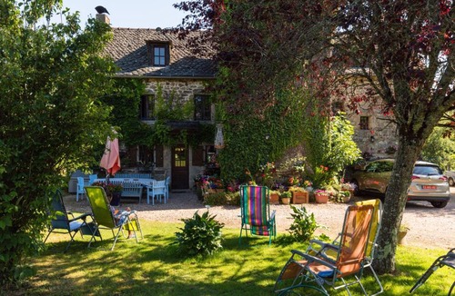 Espagnac Bed & Breakfast | Chambres d'hôtes de la ferme apicole d'Espagnac Corrèze