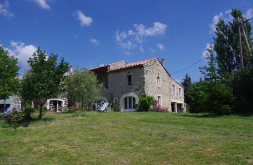 Alba-la-Romaine Bed & Breakfast | Chambres d'Hotes La Grange au Negre