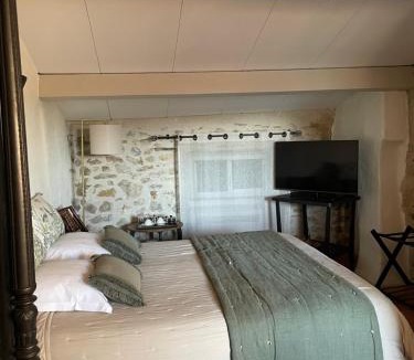 Vallon-Pont-d'Arc Bed & Breakfast | Chambres et gîtes du clocher