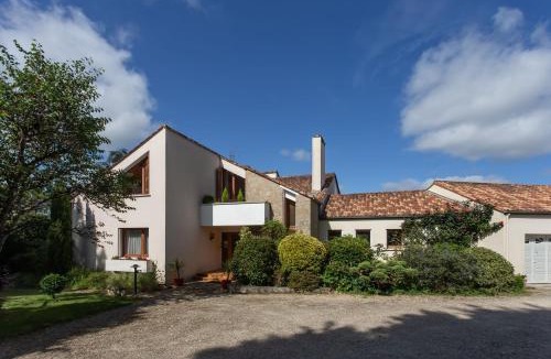 Rochechouart Bed & Breakfast | Chambres hôtes Le Champ Des Oiseaux