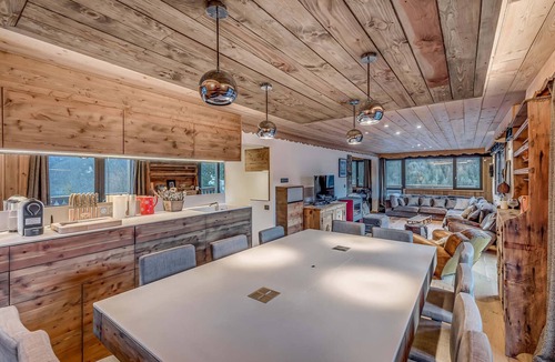 Champagny-en-Vanoise Apartment | Champagny - Premium Apartment 6 rooms, 12 pax, Wifi, Parking