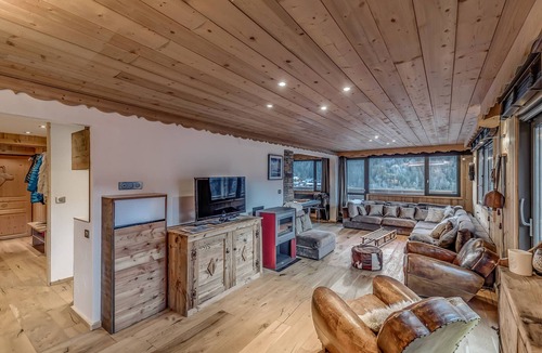 Champagny-en-Vanoise Apartment | Champagny - Premium Apartment 6 rooms, 12 pax, Wifi, Parking