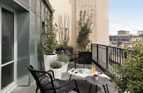 Champs-Elysees Apartment | Champs Elysees Duplex Toits de Paris With Aircon
