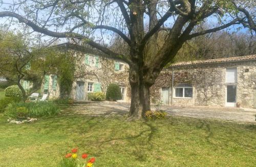 Roynac House | Chant D'Etoiles