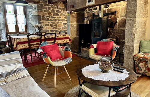 Argences-en-Aubrac House | Character house