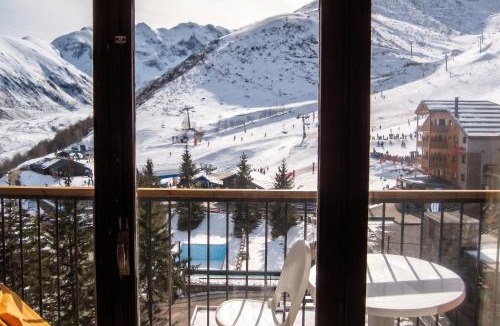 Gouaux-de-Larboust Apartment | Charmant appartement à Gouaux-de-Larboust avec vue montagne