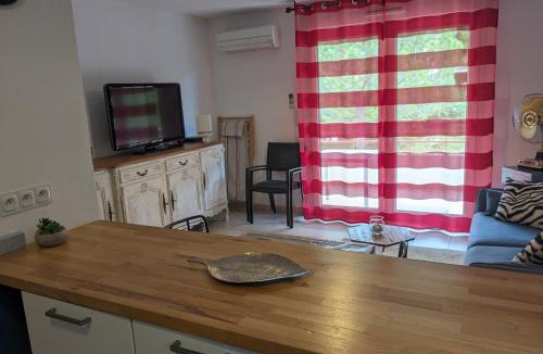 Lamalou-les-Bains Apartment | Charmant appartement de 41m2 avec linges de maison et ménage compris, 2 pièces à Lamalou-les-Bains pour 2 personnes