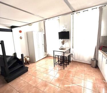 Notre-Dame du Mont Apartment | Charmant duplex lumineux avec mezzanine-clim