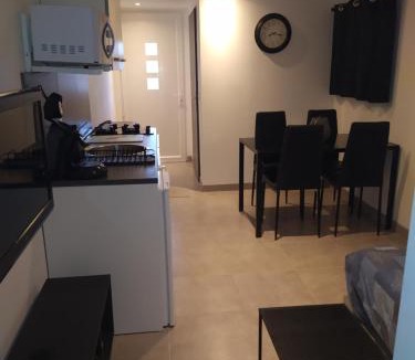 Ales Apartment | charmant gite 25m² indépendant