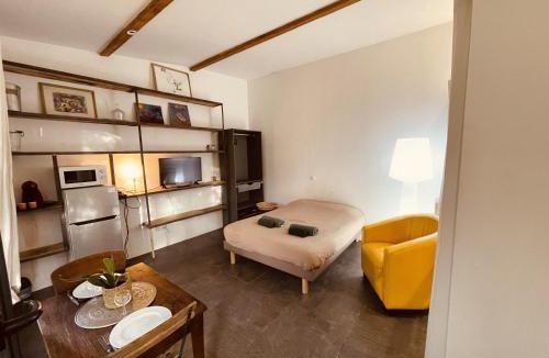 Costieres Apartment | Charmant studio loft - Mas Bois Fontaine