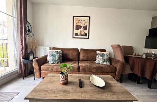 Le Blanc-Mesnil Apartment | Charmant T2 moderne proche Paris, CDG, Parc Expo & parking privé