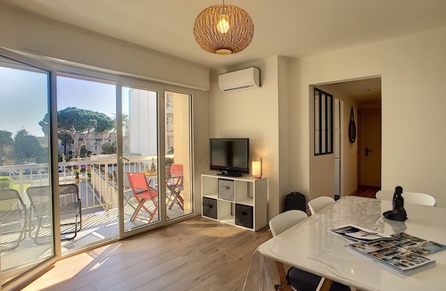 Antibes Old Town Apartment | Charming 2 rooms - 100m to the sea - Flex Cancel