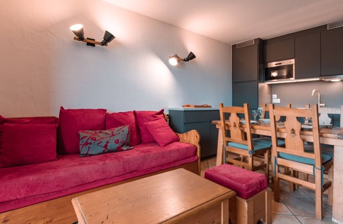 Arc-1800 Apartment | Charming 3-room apartment in Chantel Village, up to 6 people