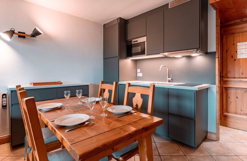 Arc-1800 Apartment | Charming 3-room apartment in Chantel Village, up to 6 people