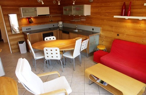 Orcieres-Merlette Apartment | Charming 3-room, pets allowed, 700m from slopes, 6 people, bedding included in winter