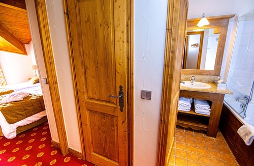 Arc-1950 Apartment | Charming 4-person apartment in 5-star resort: ski-in/ski-out, pool, sauna