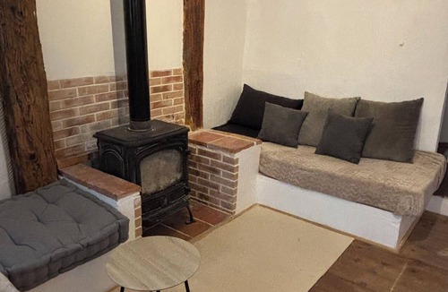 Bonson House | Charming, air-conditioned village house