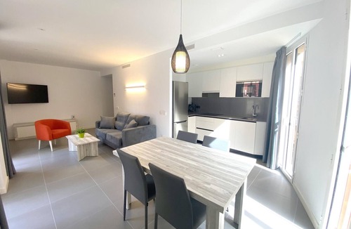 Castello d'Empuries Apartment | Charming apartment in medieval heart of Castelló d'Empúries