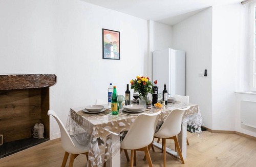 Martel Apartment | Charming apartment, 4 people, medieval village Martel, Pets allowed, Free WiFi