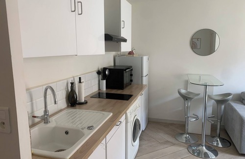 La Madeleine Apartment | Charming apartment 5 minutes from the beach