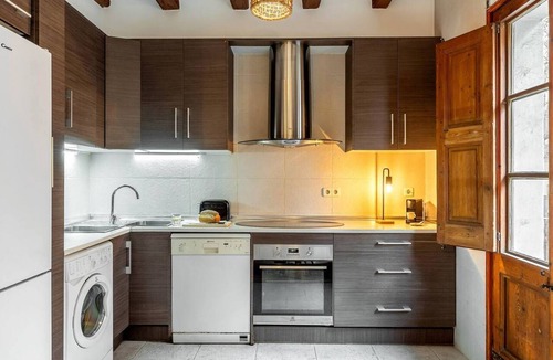 Sant Antoni Apartment | Charming apartment city center