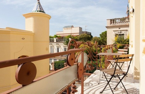 Vallcarca i els Penitents Apartment | CHARMING APARTMENT IN GRÀCIA WITH BALCONY AND OPTIONAL PARKING FOR 4