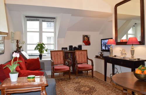 Arsenal Apartment | Charming Apartment In The Heart Of Paris Marais – 1 Br. Sleeps 4 Air Condition