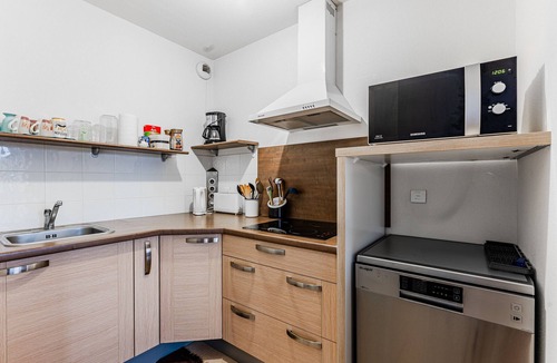 Sanguinet Apartment | Charming apartment with pool, near center and lake, sleeps 4