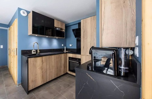 Peyragudes Apartment | Charming apartment with a garden, sleeps 6, 50 m from Lake Génos