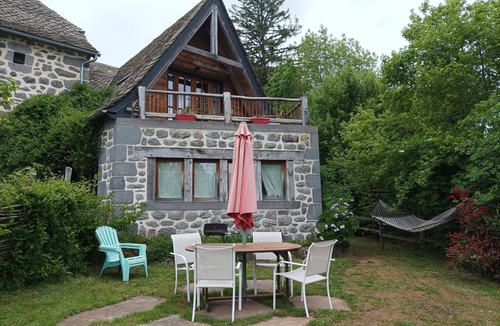 Paulhenc House | Charming atypical family gite