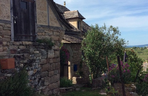Clairvaux-d'Aveyron House | CHARMING COMFORT 15 minutes from Rodez