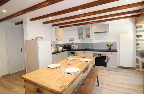 Moussages Cottage | Charming Cottage in Auvergne's Volcanic Park – Fireplace, Terrace, Near Hiking & Skiing